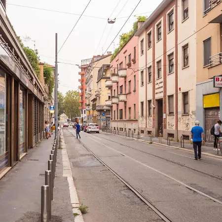 The Rent - In Bocconi District Apartment